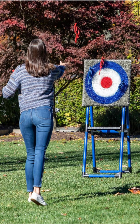 Axe throw